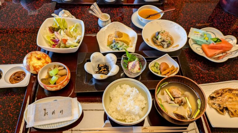 朝食