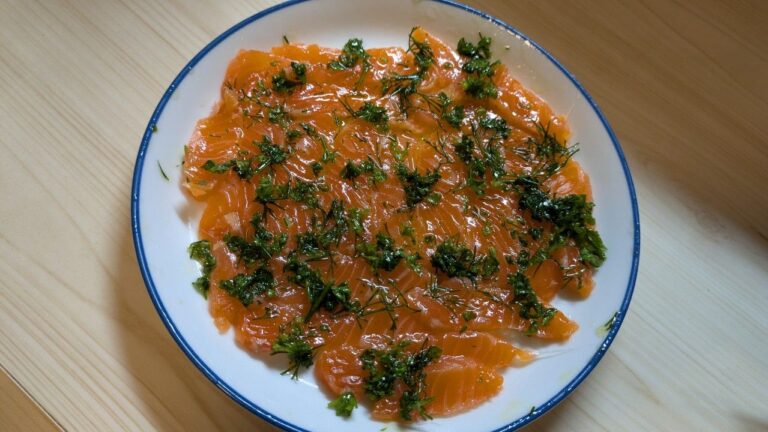 ソースをかける