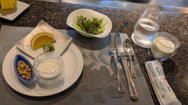 朝食